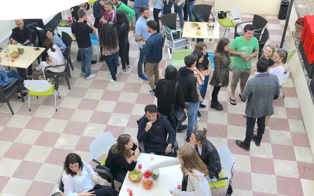 Aperitivo linguistico con studenti internazionali